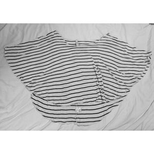 Black and white stripe top
